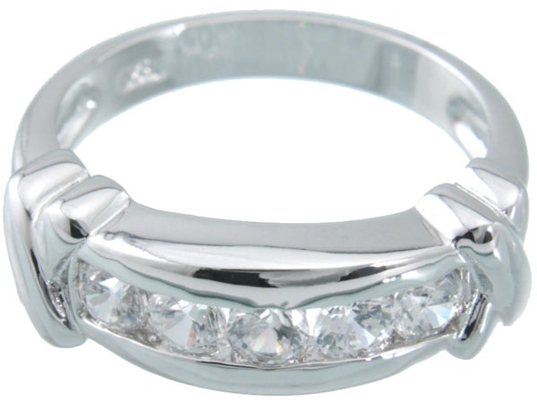925 Sterling Silver Rhodiumfinish Brilliant Fashion Ring - Size 5
