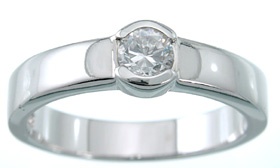 925 Sterling Silver Platinum Finish Brilliant Fashion Ring