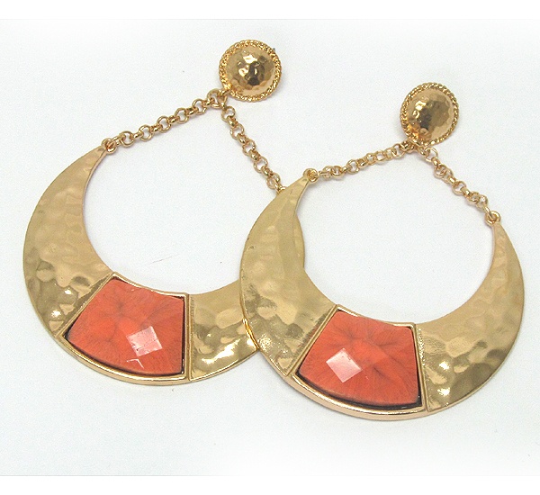 Metal Hammered Half Oval And Chain On Center Crystal Glass Drop Earring