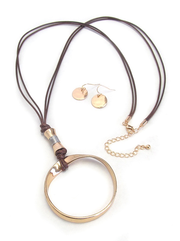 Twist Metal Hoop Pendant Long Necklace Set